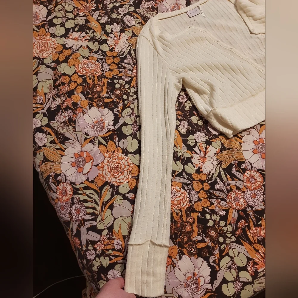 Out From Under Ribbed Cardigan - Picture 10 of 16